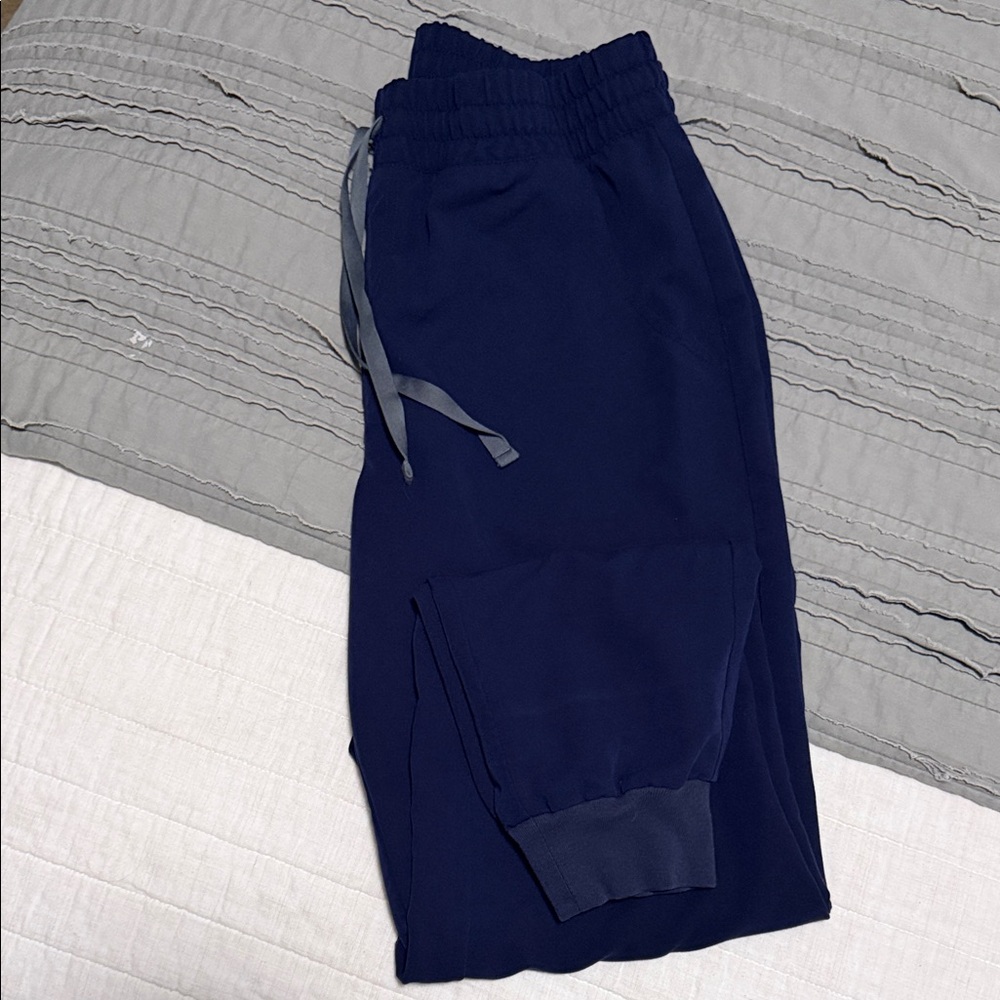 Figs women’s  Dark Blue Jogger scrubs bottoms